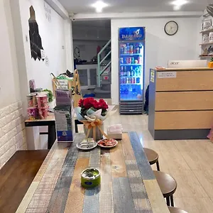 https://the-joys-hostel.hotelsvungtau.com